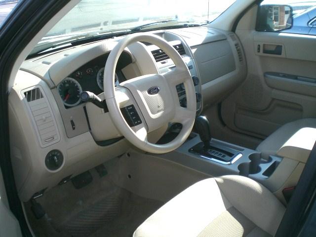 Ford Escape 2008 photo 2