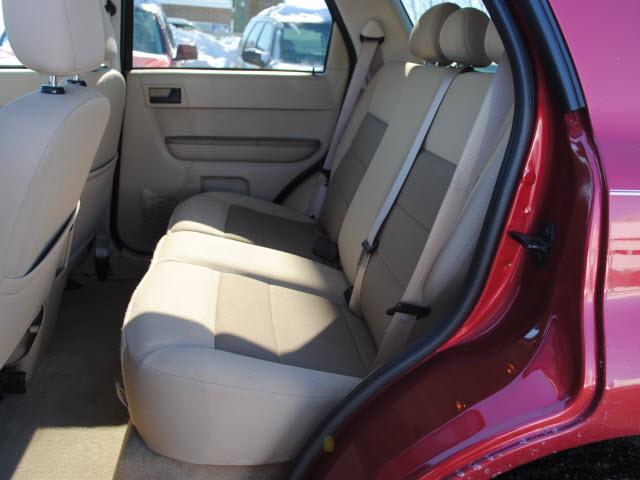 Ford Escape 2008 photo 2