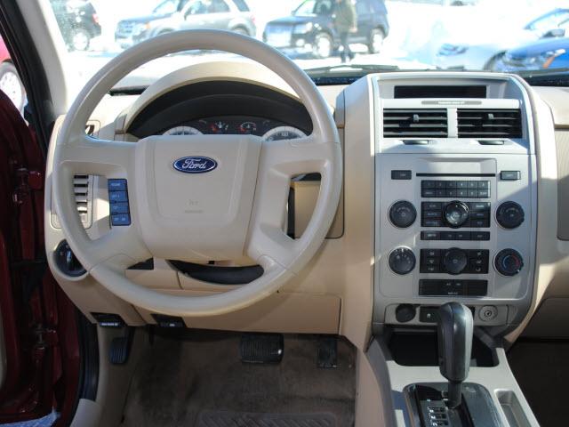 Ford Escape 2008 photo 3