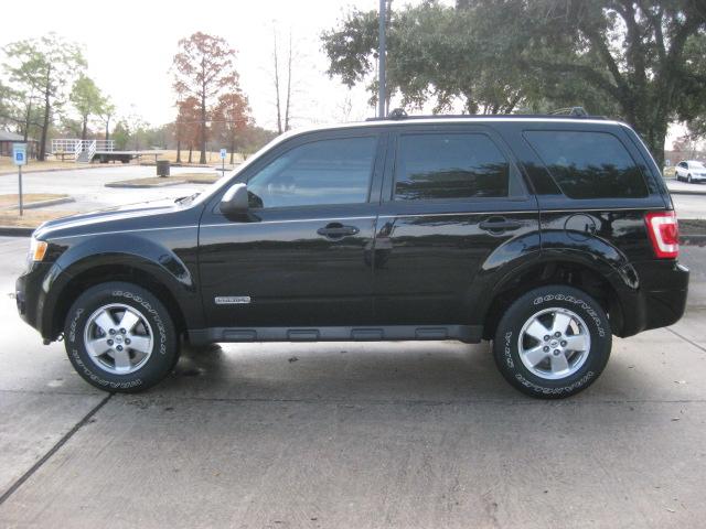 Ford Escape 2008 photo 2