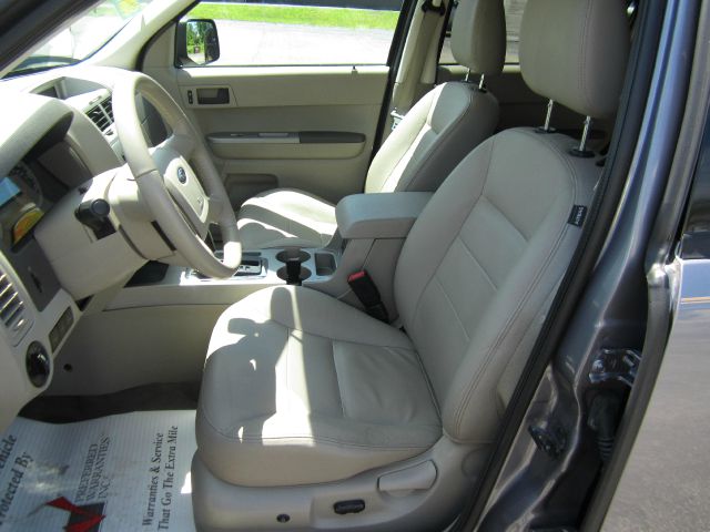 Ford Escape 2008 photo 2