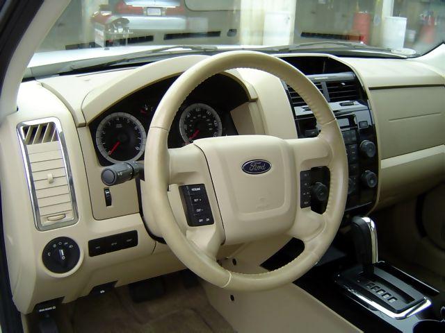 Ford Escape 2008 photo 2