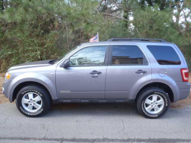 Ford Escape 2008 photo 2