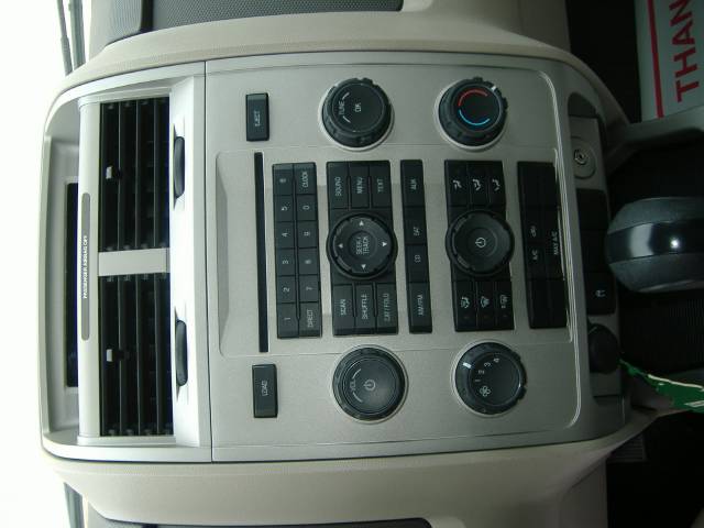 Ford Escape 2008 photo 3