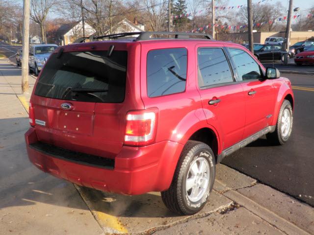 Ford Escape ESi Sport Utility