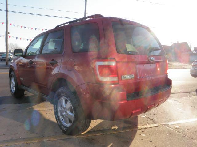 Ford Escape 2008 photo 2