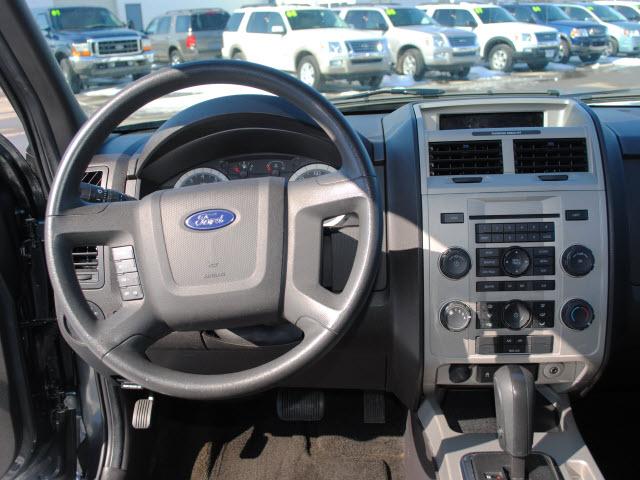 Ford Escape 2008 photo 1