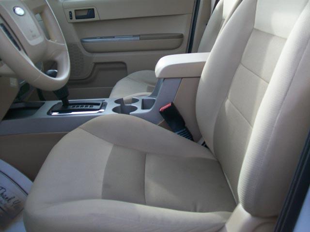 Ford Escape 2008 photo 2