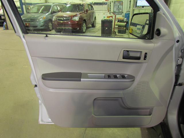 Ford Escape 2008 photo 3