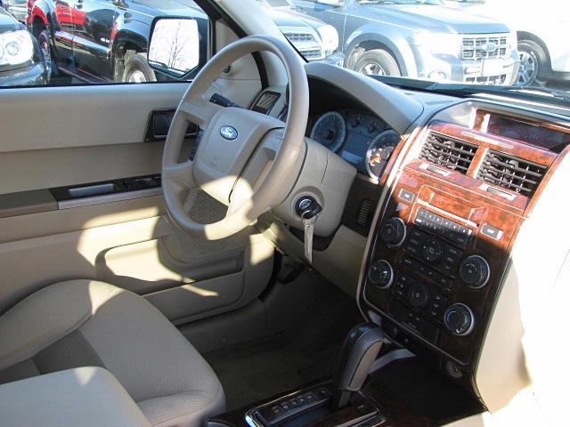 Ford Escape 2008 photo 1