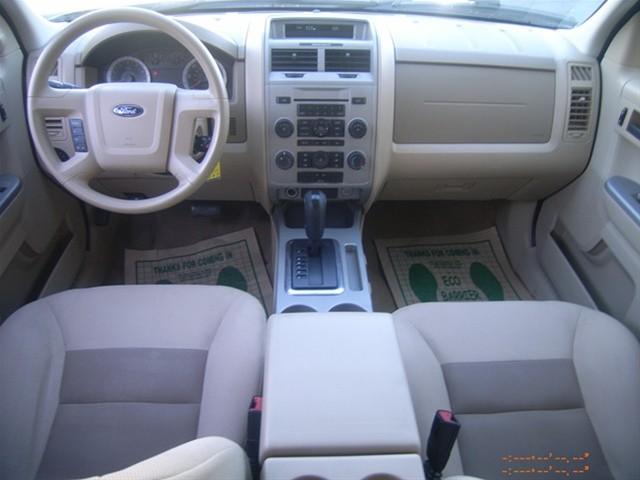 Ford Escape 2008 photo 2