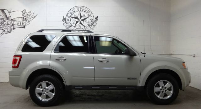 Ford Escape 2008 photo 2