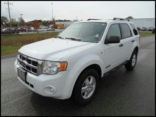 Ford Escape 2008 photo 2