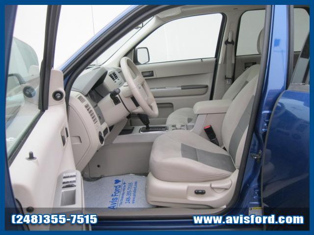 Ford Escape 2008 photo 2