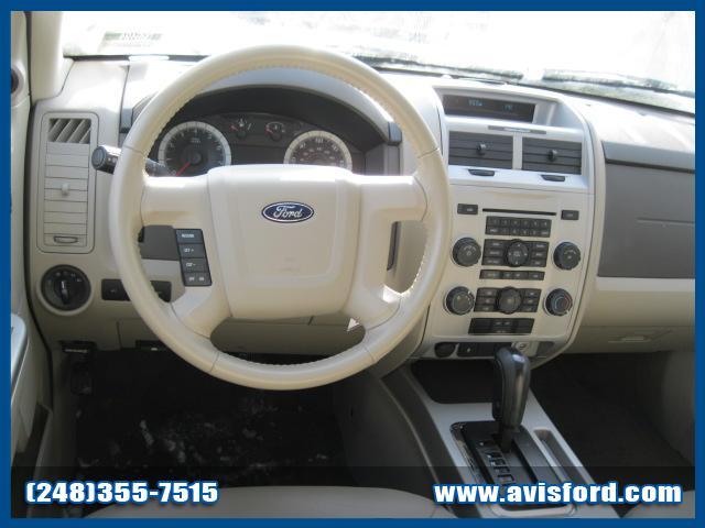 Ford Escape 2008 photo 1
