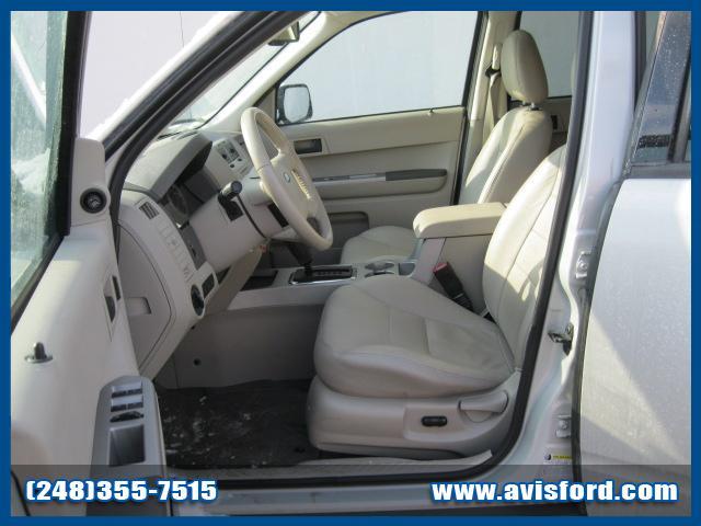 Ford Escape 2008 photo 2