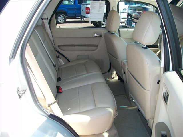 Ford Escape 2008 photo 2