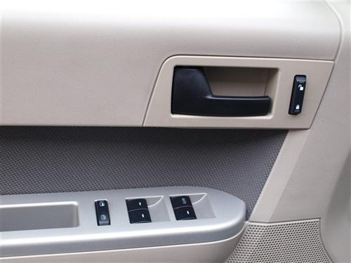 Ford Escape 2009 photo 1