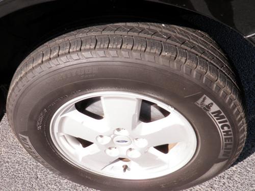 Ford Escape 2009 photo 1