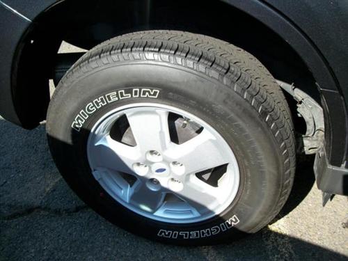 Ford Escape 2009 photo 2