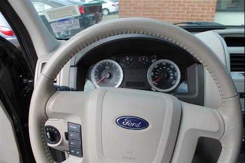 Ford Escape 2009 photo 1
