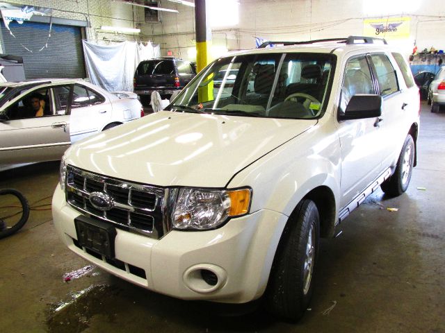 Ford Escape Dsl Xtnded Cab Long Bed XLT SUV