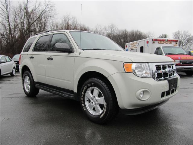Ford Escape 2009 photo 2