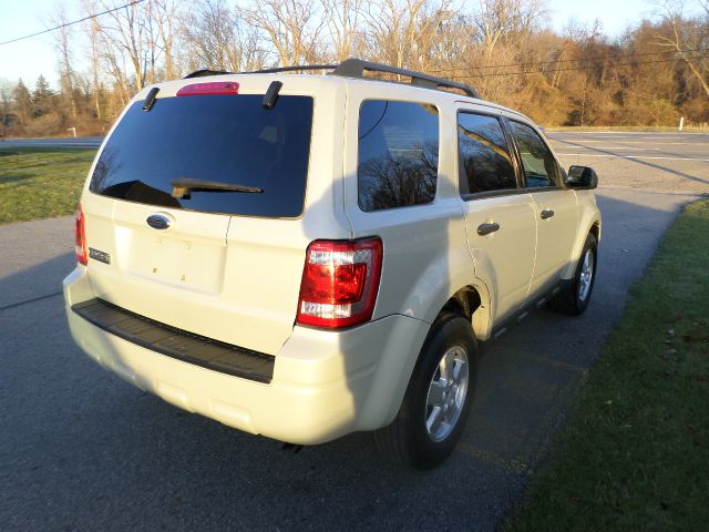 Ford Escape 2009 photo 2