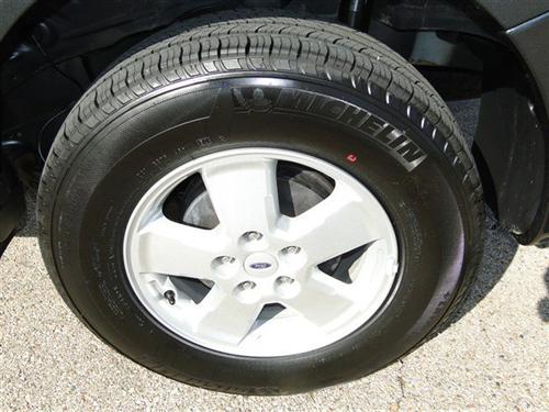 Ford Escape 2009 photo 2