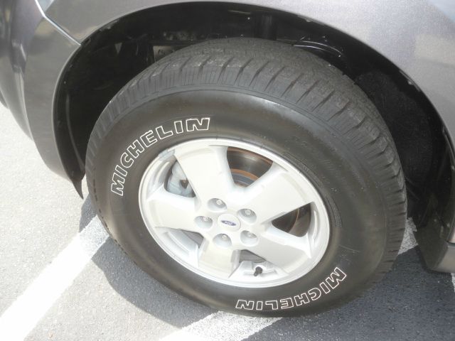 Ford Escape 2009 photo 1
