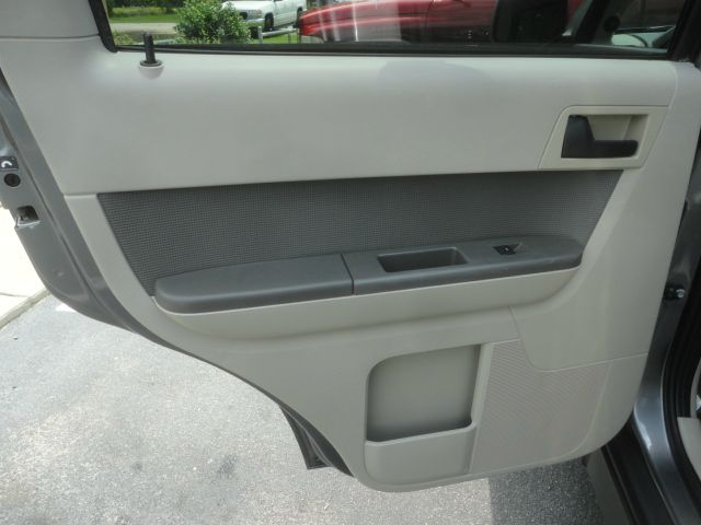 Ford Escape 2009 photo 17