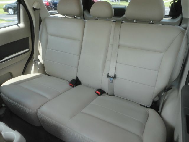 Ford Escape 2009 photo 2