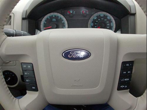 Ford Escape 2009 photo 3