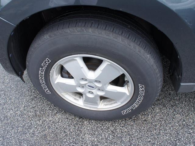 Ford Escape 2009 photo 1