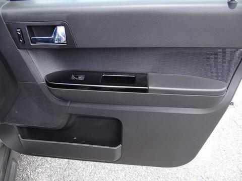 Ford Escape 2009 photo 1