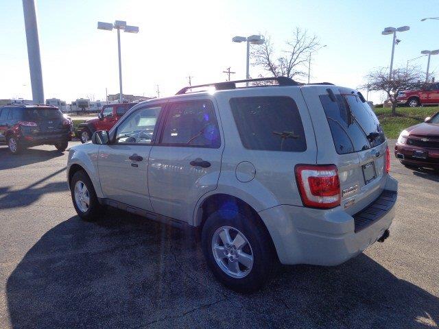 Ford Escape 2009 photo 2