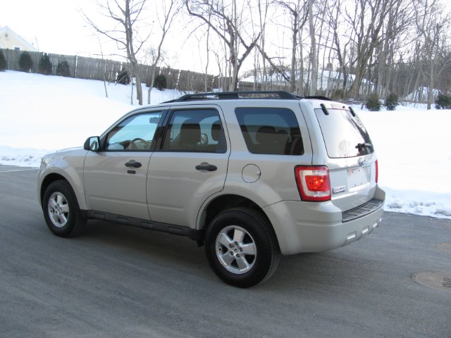 Ford Escape 2009 photo 2