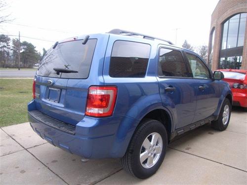 Ford Escape 2009 photo 2