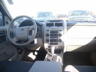Ford Escape 2009 photo 2