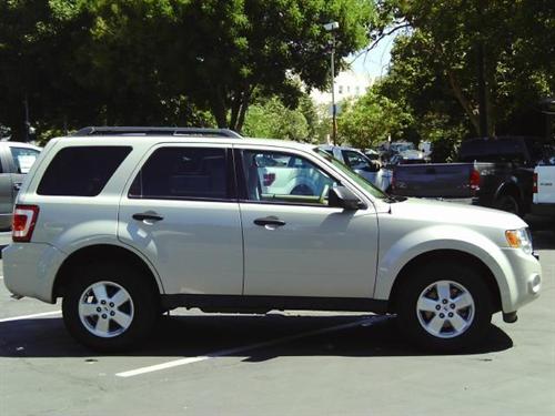 Ford Escape 2009 photo 1