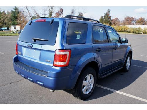 Ford Escape 2009 photo 2
