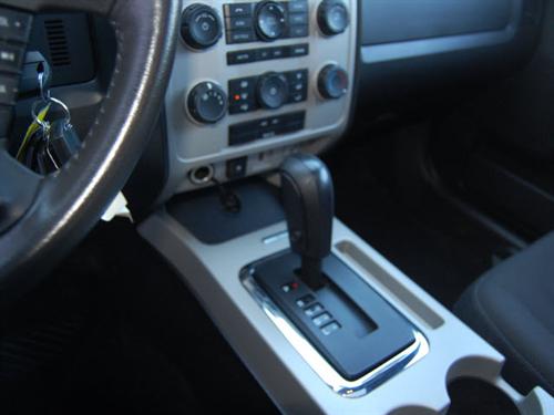 Ford Escape 2009 photo 1