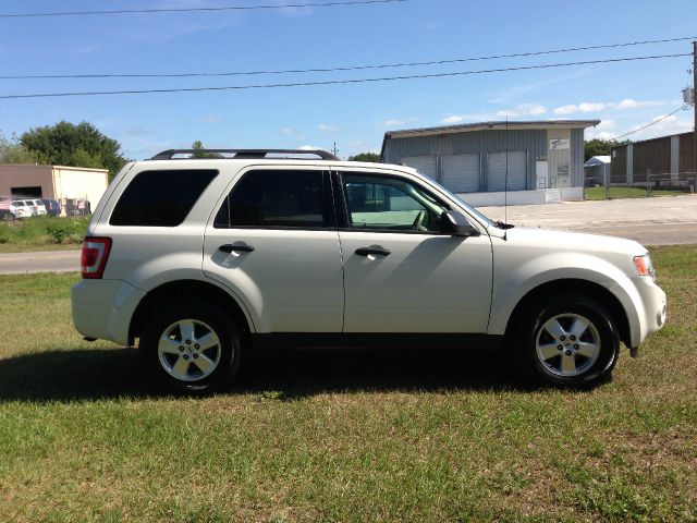 Ford Escape 2009 photo 2