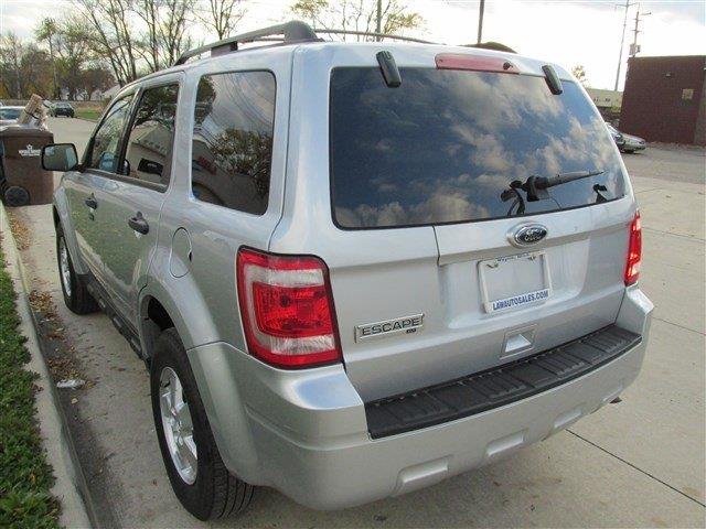 Ford Escape 2010 photo 2