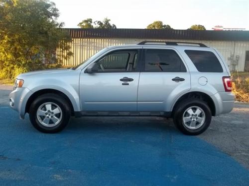 Ford Escape 2010 photo 2