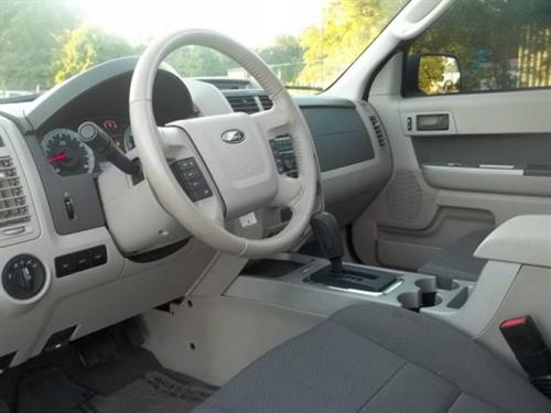 Ford Escape 2010 photo 3