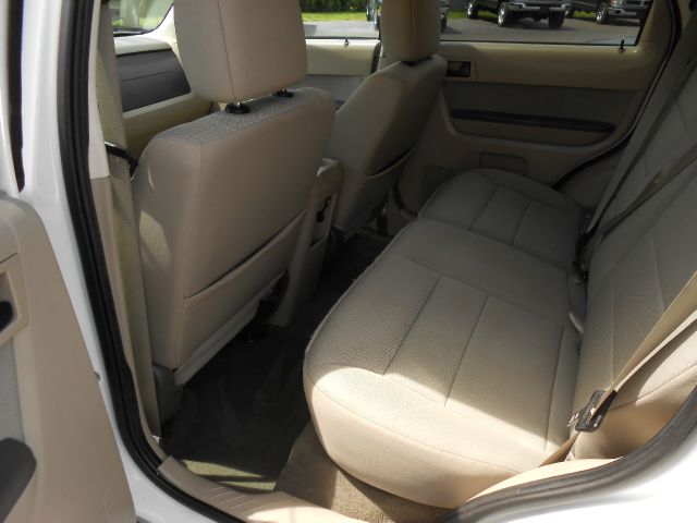 Ford Escape 2010 photo 4