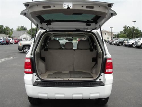 Ford Escape 2010 photo 2