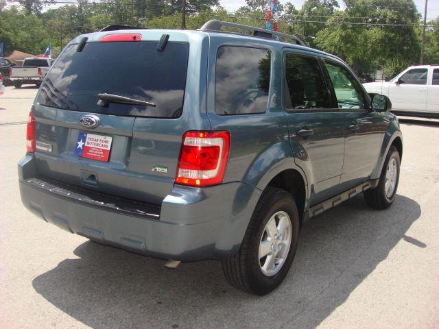 Ford Escape 2010 photo 2