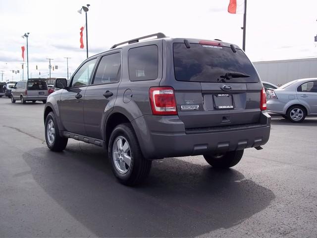 Ford Escape 2010 photo 2